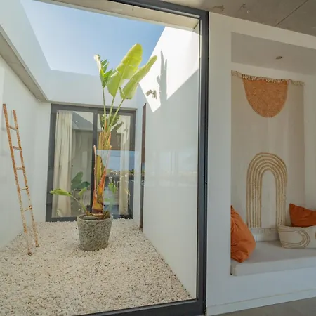 Villa Salty By Aura Collection *