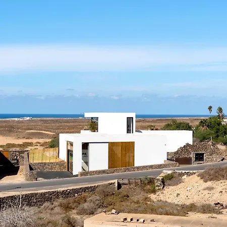 Villa Salty By Aura Collection *